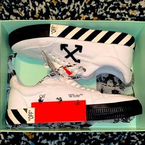 Authentic Low White And Black Off White Sneakers